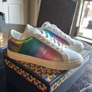 Kurt Geiger leather sneakers NIB